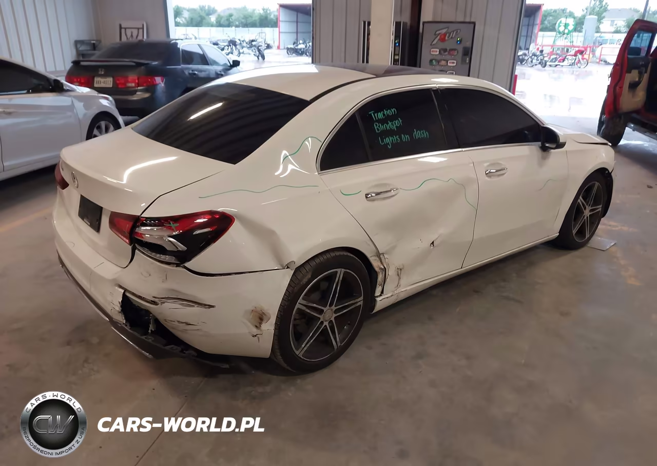 2019 Mercedes-Benz A 220 VIN:WDD3G4EBXKW015539 - 4
