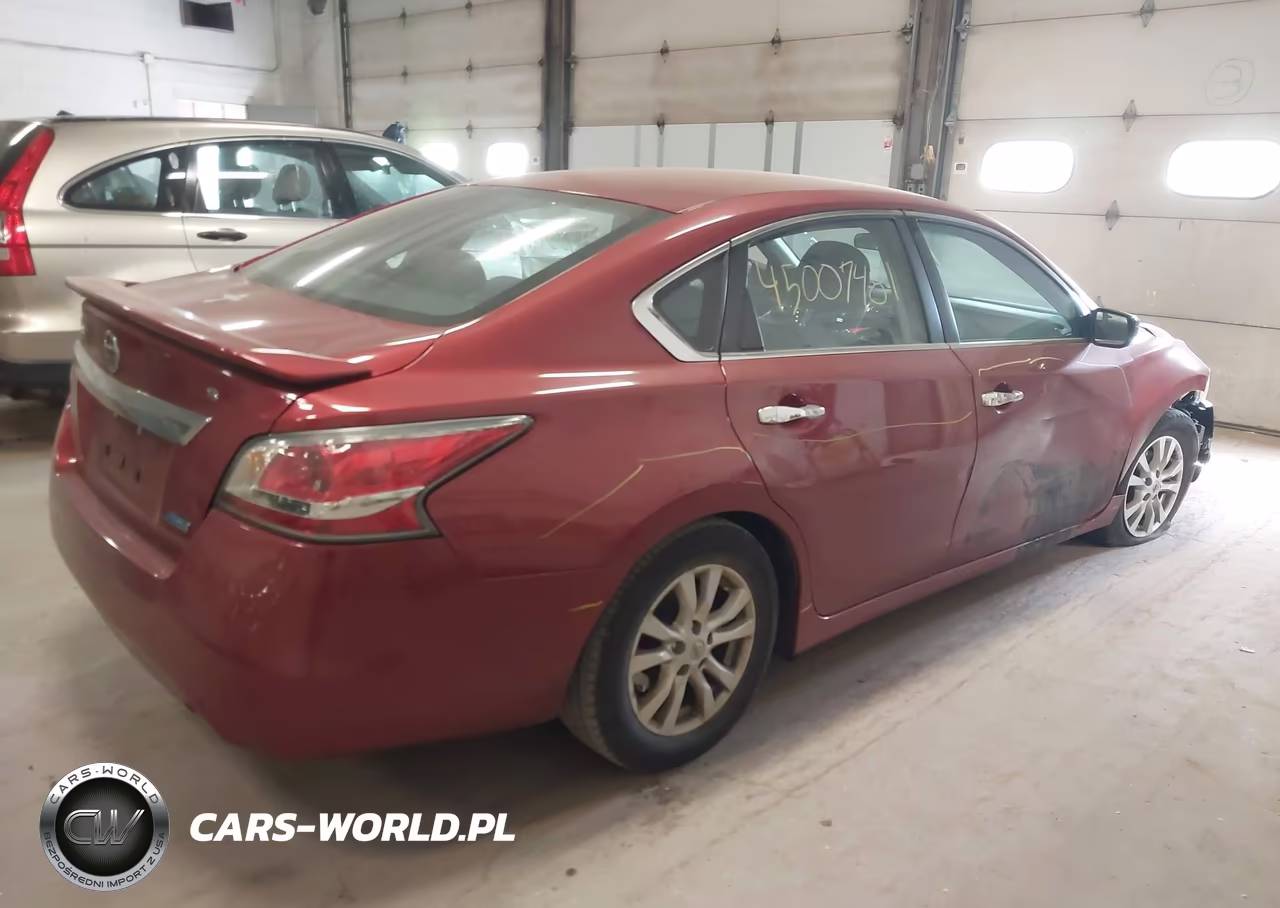 2014 Nissan Altima 2.5 S VIN:1N4AL3AP0EC140599 - 4