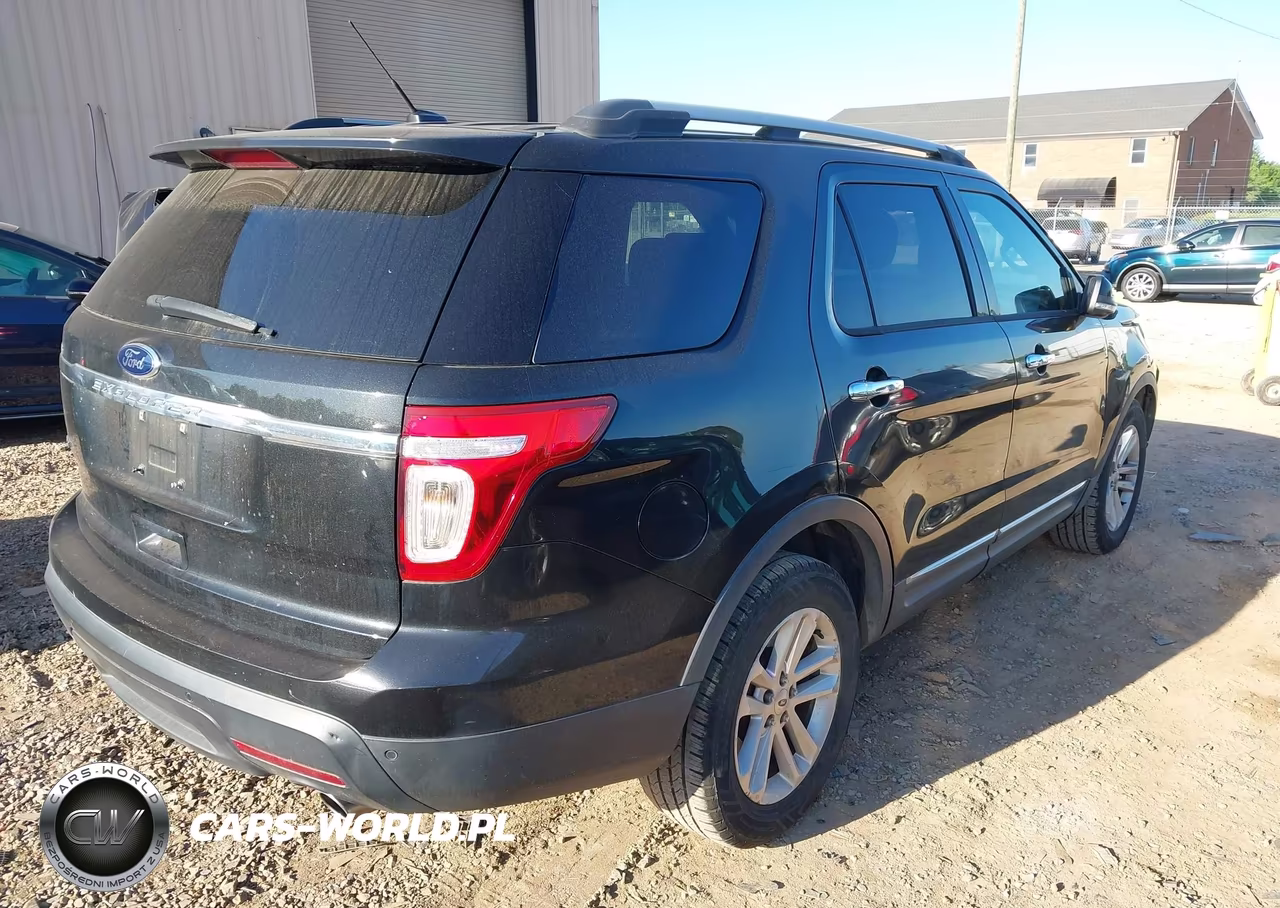 2015 Ford Explorer Xlt VIN:1FM5K7D85FGA92114 - 4