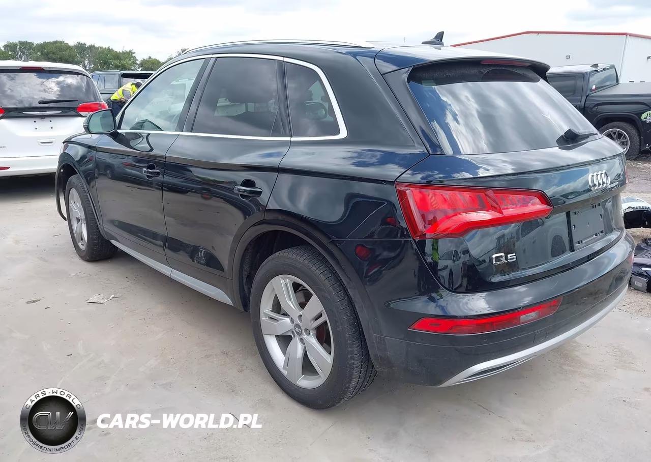 2018 Audi Q5 2.0T Premium-2.0T Tech Premium VIN:WA1BNAFY6J2075363 - 3