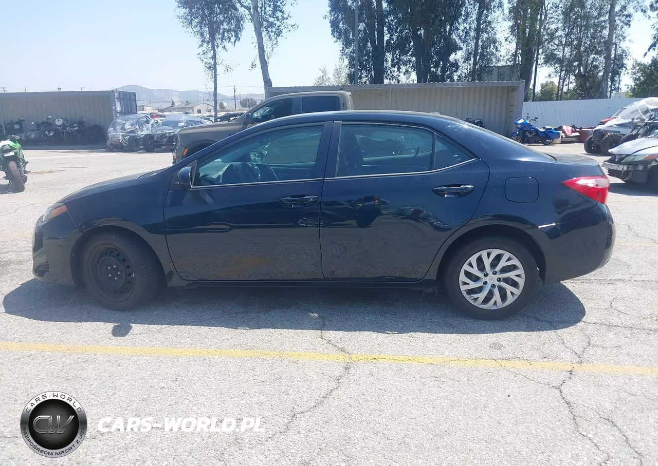 2019 Toyota Corolla Le VIN:2T1BURHE6KC167859 - 14