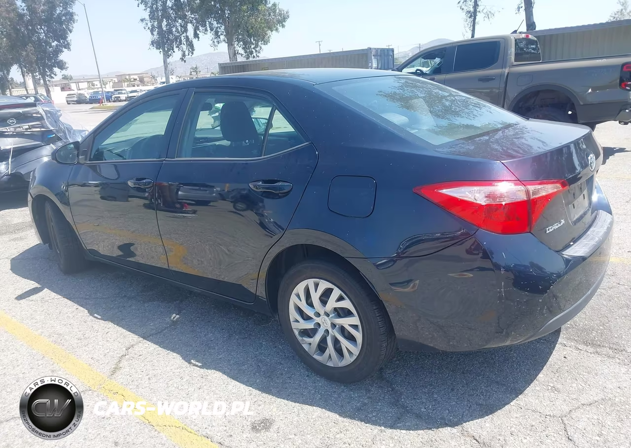 2019 Toyota Corolla Le VIN:2T1BURHE6KC167859 - 3