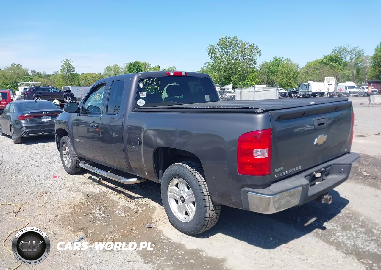2011 Chevrolet Silverado 1500 Lt VIN:1GCRKSE35BZ109326 - 3
