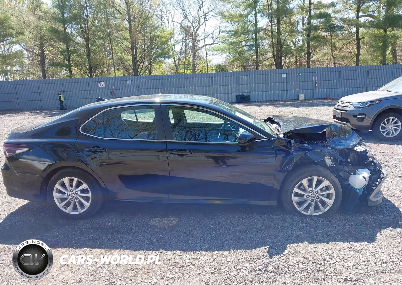 2024 Toyota Camry Le VIN:4T1C11AK8RU851500 - 13