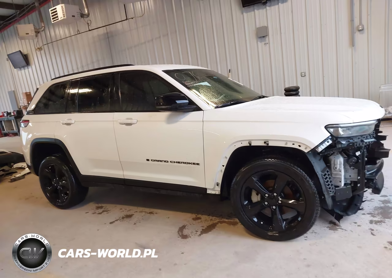 2024 Jeep Grand Cherokee Limited 4X4 VIN:1C4RJHBG4RC128332 - 14