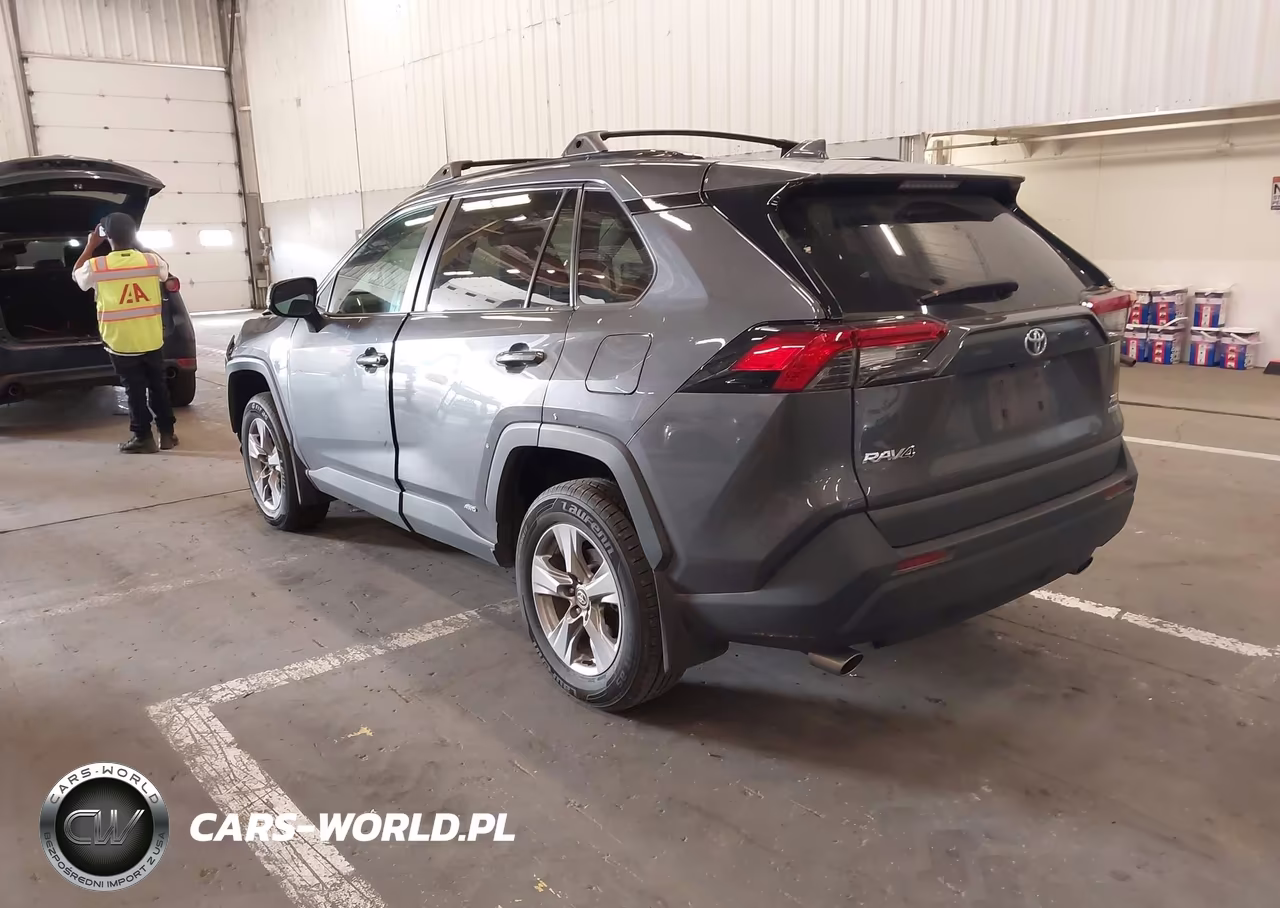 2023 Toyota Rav4 Hybrid Xle VIN:4T3RWRFV5PU102994 - 3