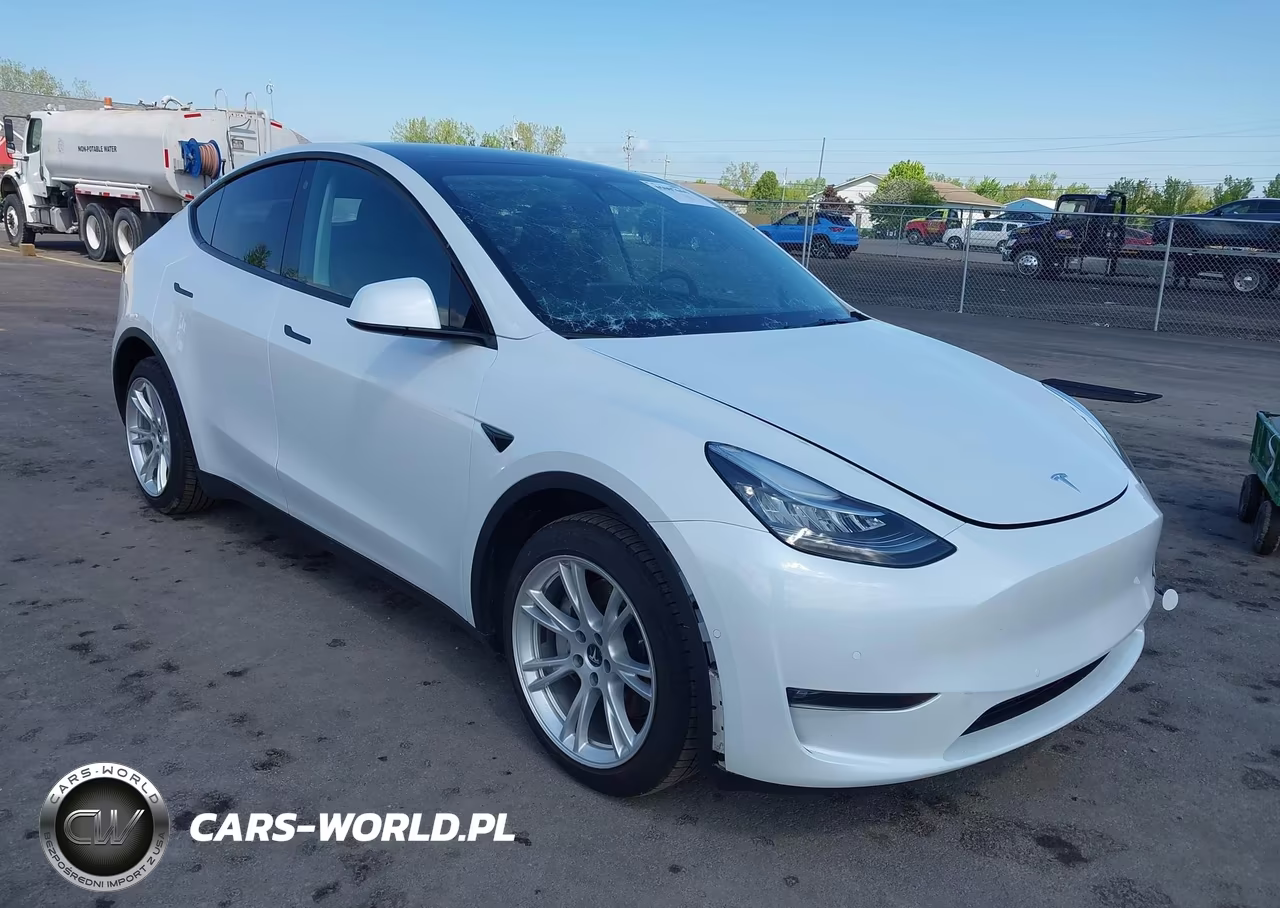 2022 Tesla Model Y Long Range Dual Motor All-Wheel Drive – zdjęcie 1 z 18