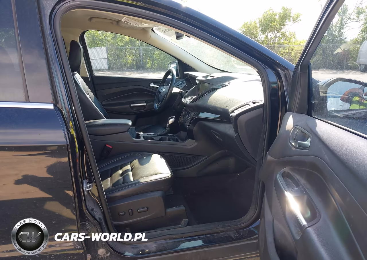 2018 Ford Escape Titanium VIN:1FMCU9J98JUA79149 - 5