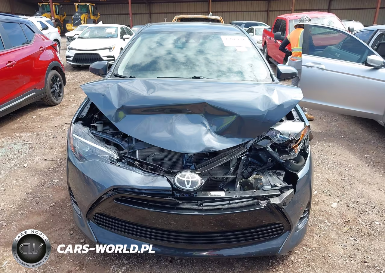 2018 Toyota Corolla Le VIN:2T1BURHE7JC991383 - 12