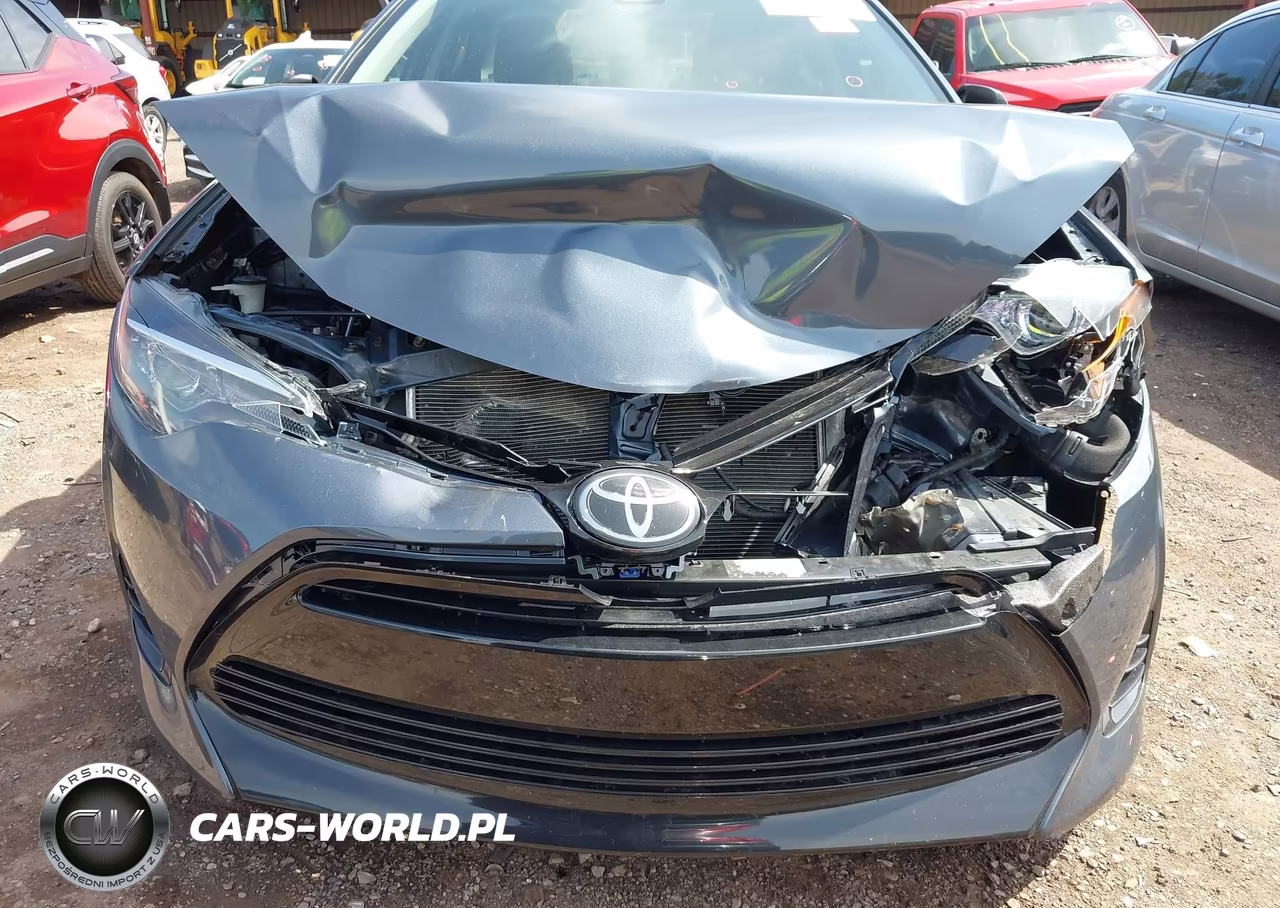 2018 Toyota Corolla Le VIN:2T1BURHE7JC991383 - 6