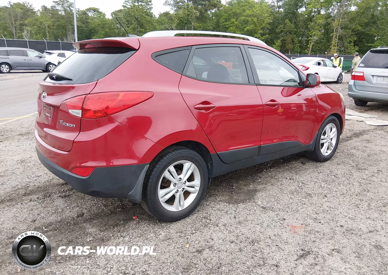 2011 Hyundai Tucson Gls VIN:KM8JU3AC2BU243660 - 4