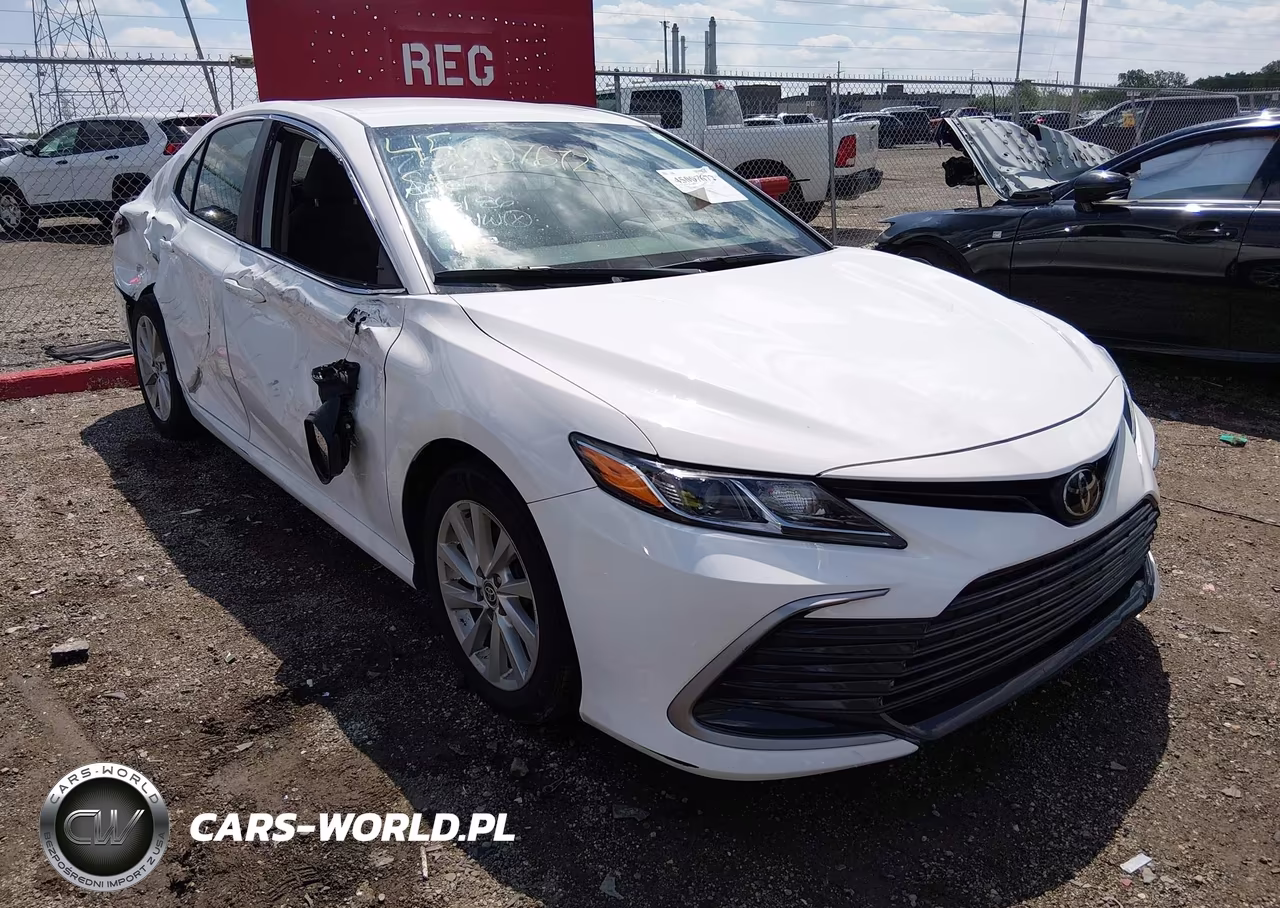 2023 Toyota Camry Le – zdjęcie 1 z 16