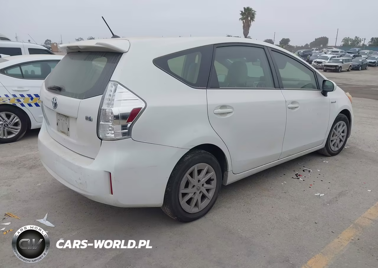 2014 Toyota Prius V Five-Three-Two VIN:JTDZN3EU0E3334041 - 4