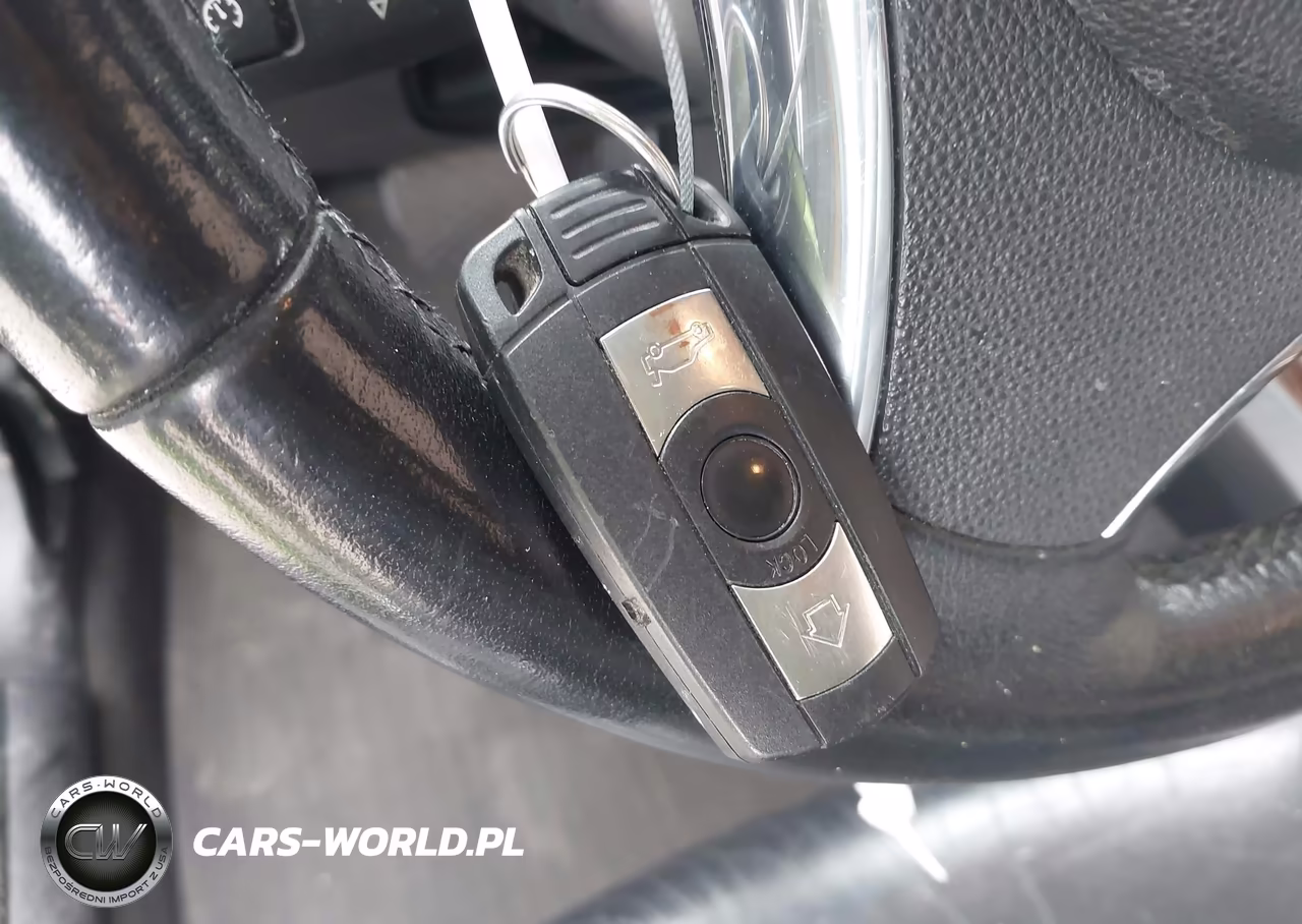 BMW 328I VIN:WBAKE3C57CE769523 - 11