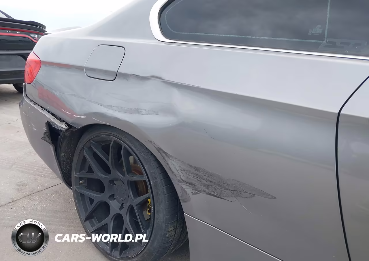 BMW 328I VIN:WBAKE3C57CE769523 - 6