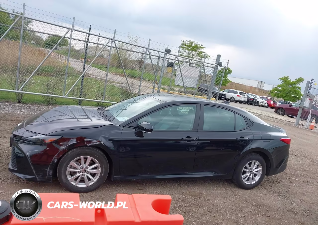 2025 Toyota Camry Le VIN:4T1DBADK1SU011108 - 14