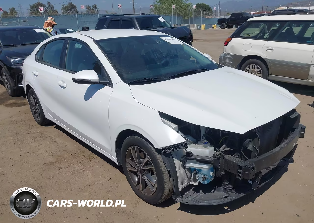 2024 Kia Forte Lxs – zdjęcie 1 z 17