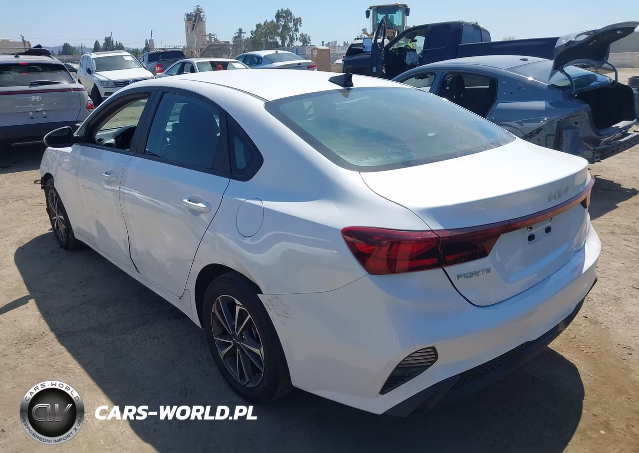 2024 Kia Forte Lxs VIN:3KPF24AD8RE701807 - 3