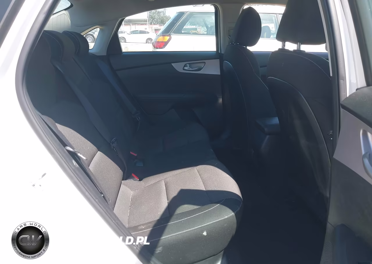 2024 Kia Forte Lxs VIN:3KPF24AD8RE701807 - 8