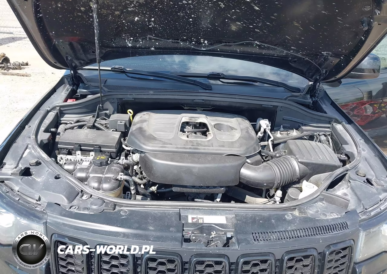2018 Jeep Grand Cherokee Altitude 4X4 VIN:1C4RJFAG7JC203079 - 10
