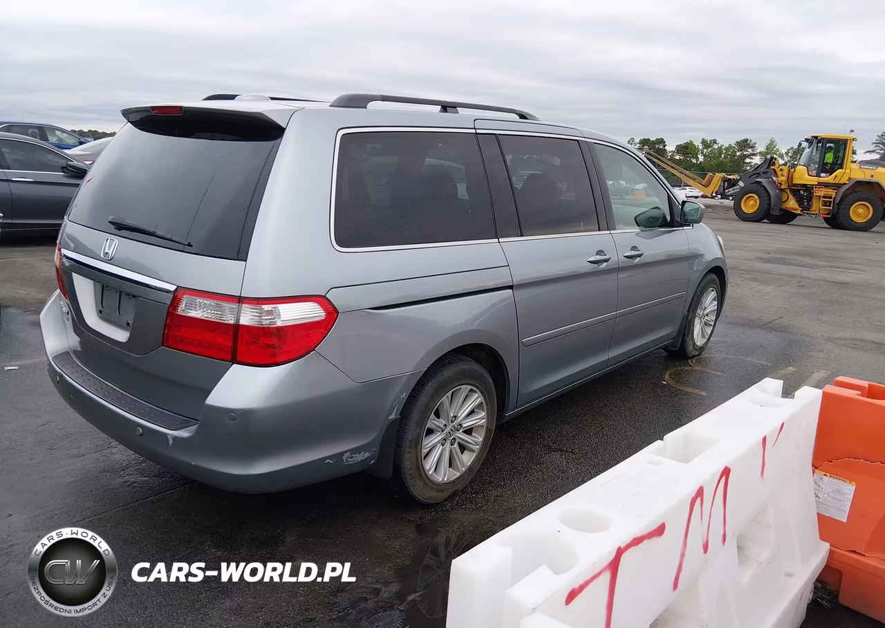 2006 Honda Odyssey Touring VIN:5FNRL388X6B096241 - 4