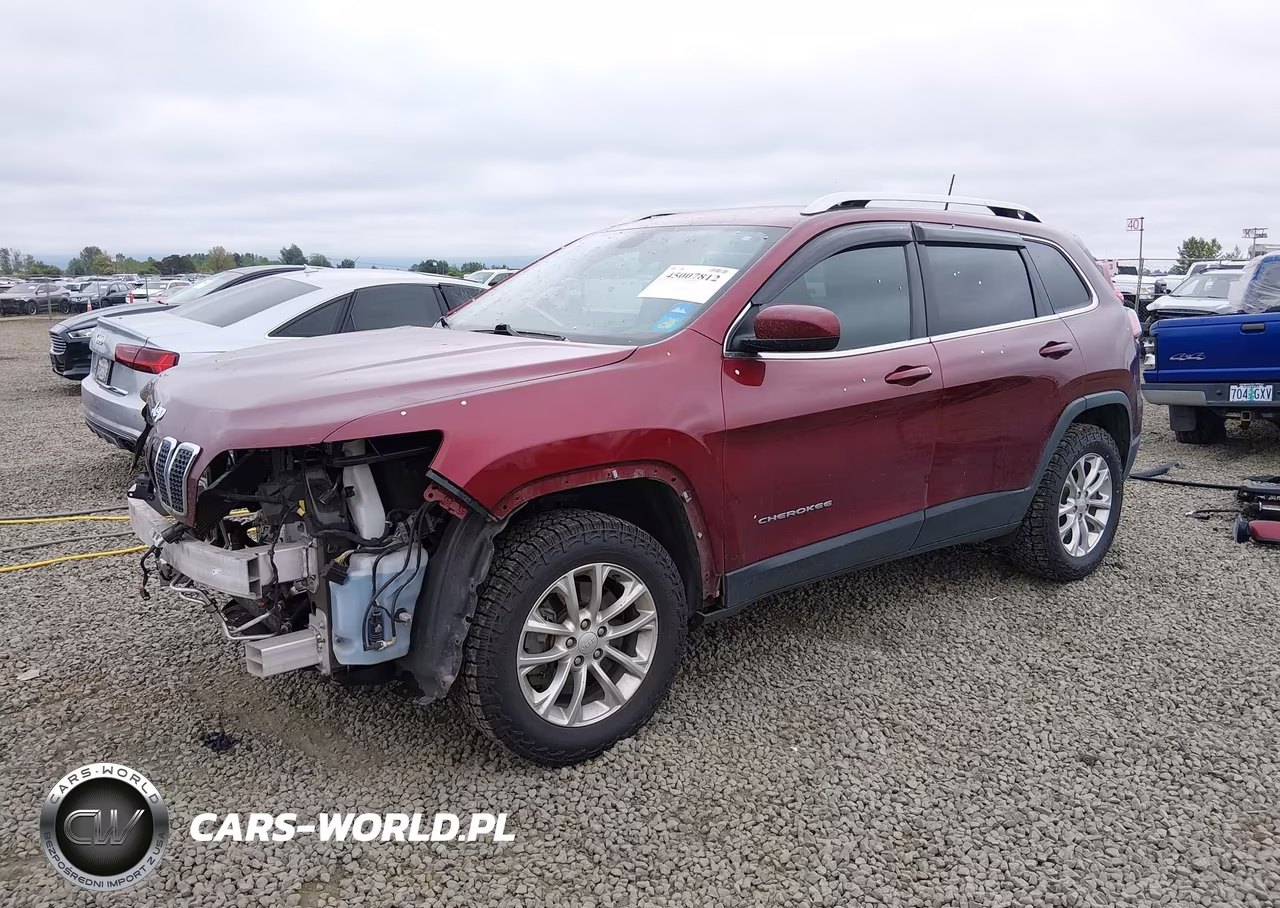 2019 Jeep Cherokee Latitude 4X4 VIN:1C4PJMCB6KD232002 - 2