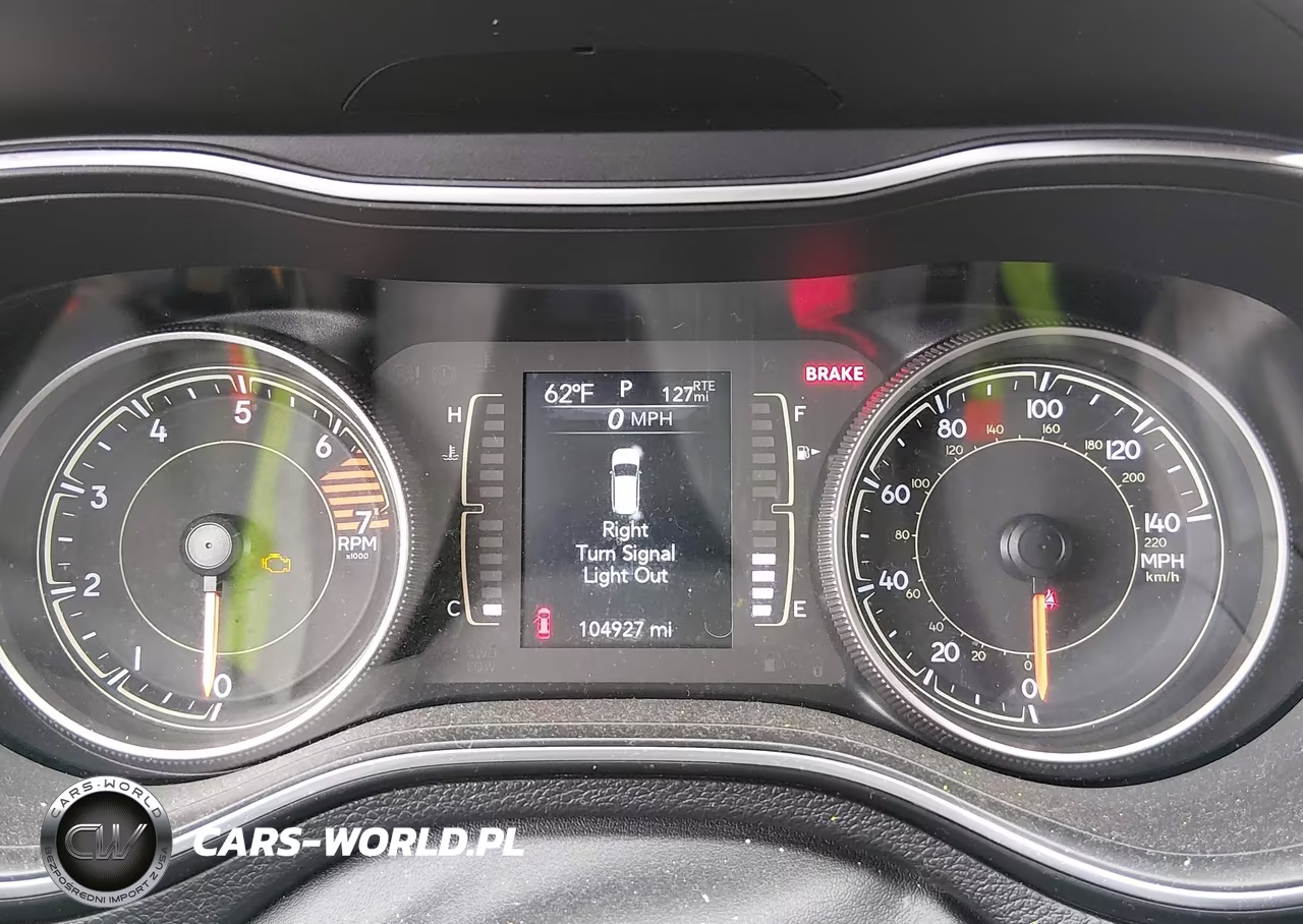 2019 Jeep Cherokee Latitude 4X4 VIN:1C4PJMCB6KD232002 - 7