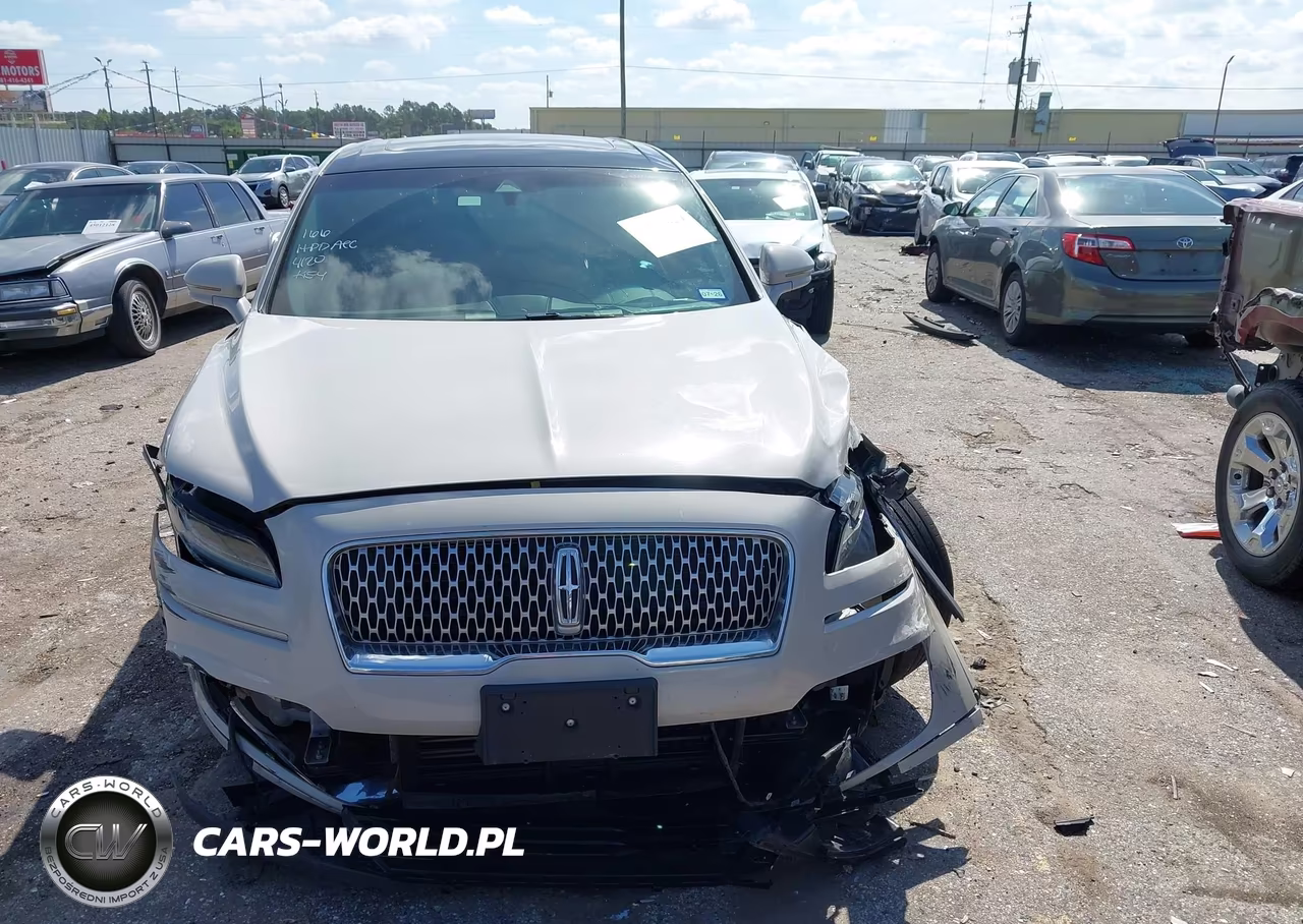2019 Lincoln Nautilus Reserve VIN:2LMPJ8L9XKBL39872 - 12