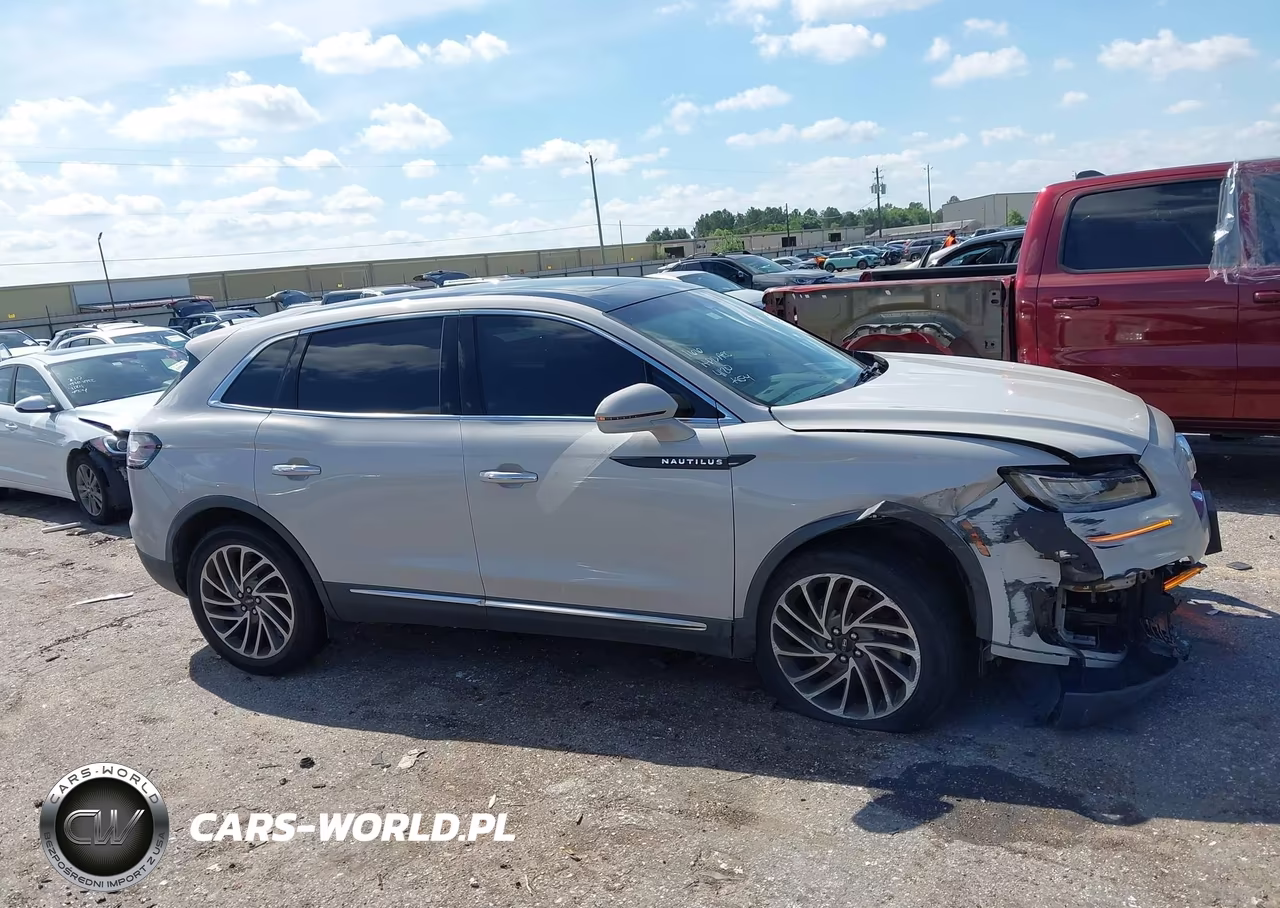 2019 Lincoln Nautilus Reserve VIN:2LMPJ8L9XKBL39872 - 13