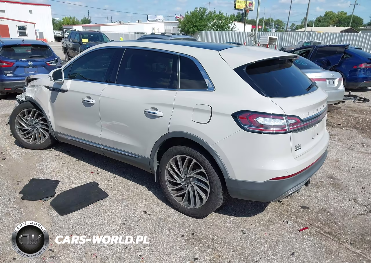 2019 Lincoln Nautilus Reserve VIN:2LMPJ8L9XKBL39872 - 3