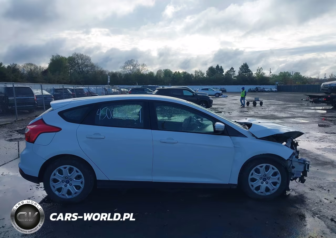 2013 Ford Focus Se VIN:1FADP3K21DL114208 - 13