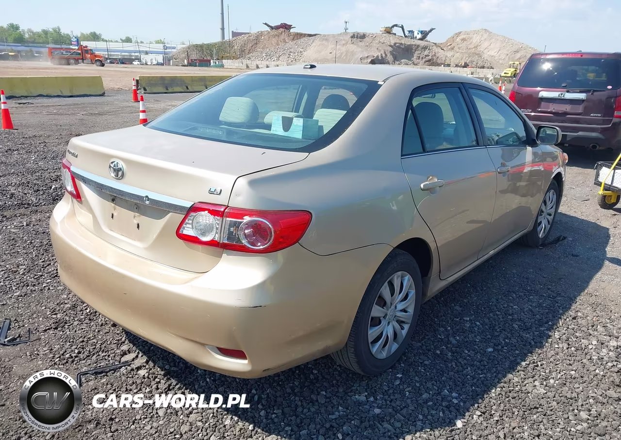 2013 Toyota Corolla Le VIN:5YFBU4EE0DP214328 - 4