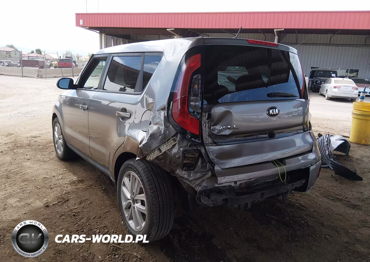 2018 Kia Soul + VIN:KNDJP3A53J7554752 - 3