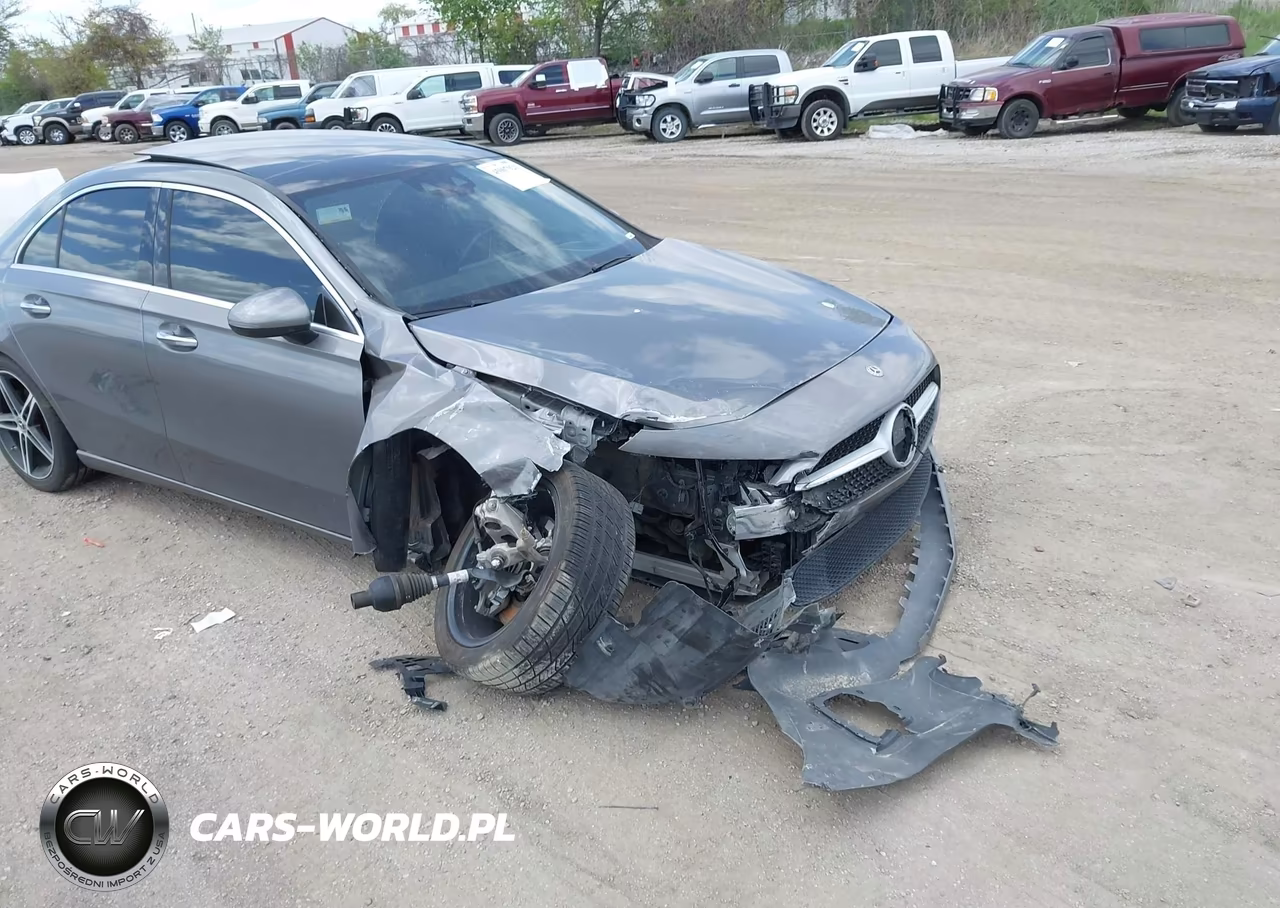 2019 Mercedes-Benz A 220 4Matic – zdjęcie 1 z 16