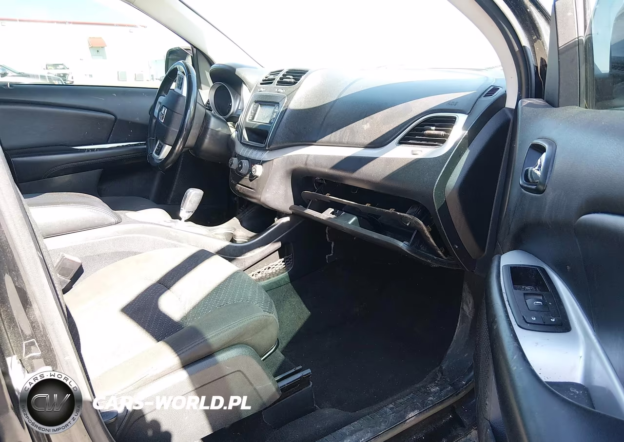2018 Dodge Journey Se VIN:3C4PDCAB8JT183625 - 5
