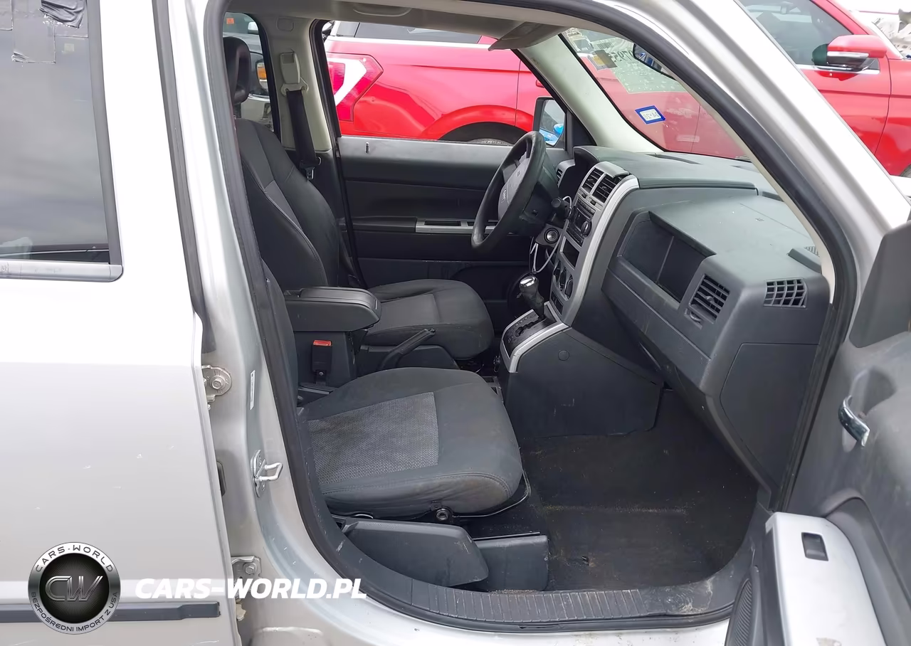 2008 Jeep Patriot Sport VIN:1J8FF28WX8D605489 - 5