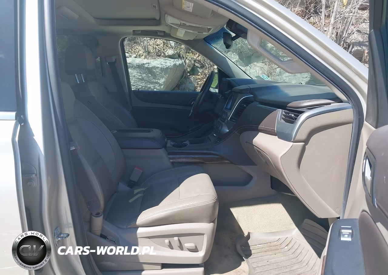 2017 Chevrolet Suburban Lt VIN:1GNSKHKC8HR170372 - 5
