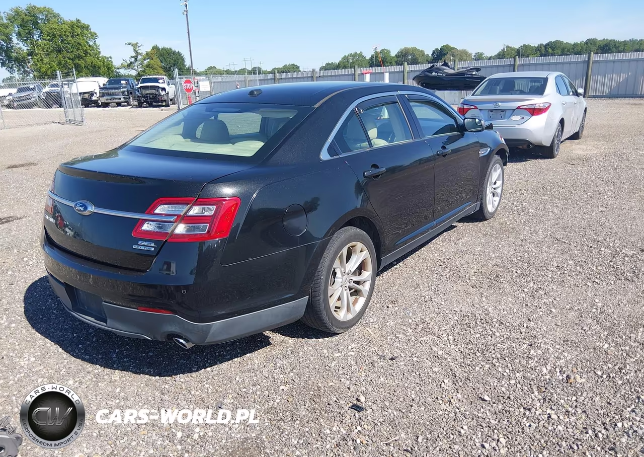 2013 Ford Taurus Sel VIN:1FAHP2E82DG166015 - 4