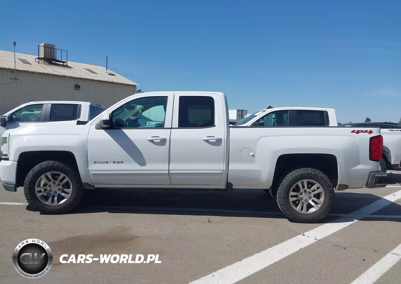 2018 Chevrolet Silverado 1500 1Lt VIN:1GCVKREC5JZ275173 - 14
