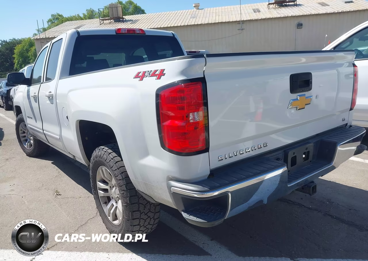 2018 Chevrolet Silverado 1500 1Lt VIN:1GCVKREC5JZ275173 - 3