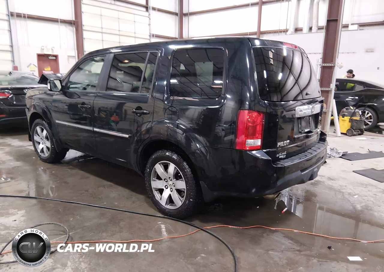 2013 Honda Pilot Touring VIN:5FNYF4H93DB062981 - 3