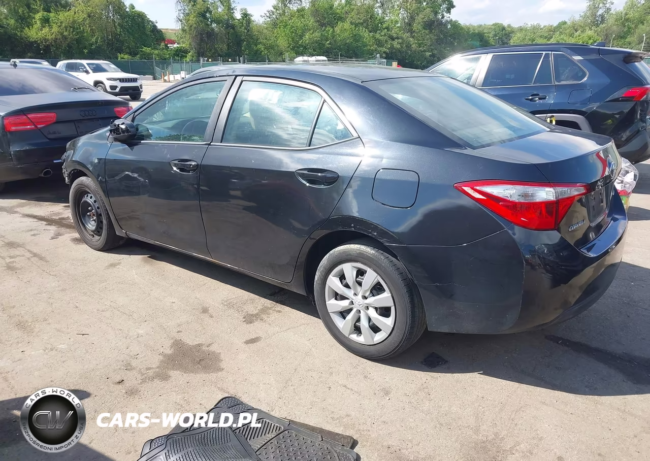 2014 Toyota Corolla Le VIN:5YFBURHE9EP061684 - 3