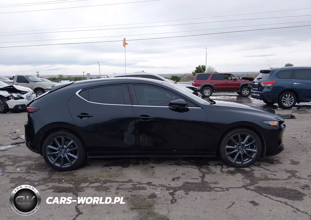 2021 Mazda Mazda3 Select VIN:JM1BPAKL1M1337102 - 13