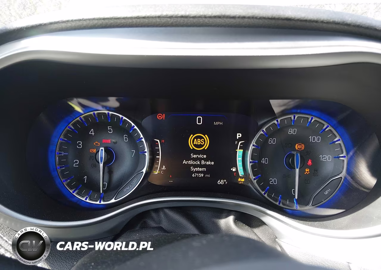 2021 Chrysler Pacifica Touring VIN:2C4RC1FG9MR529127 - 7
