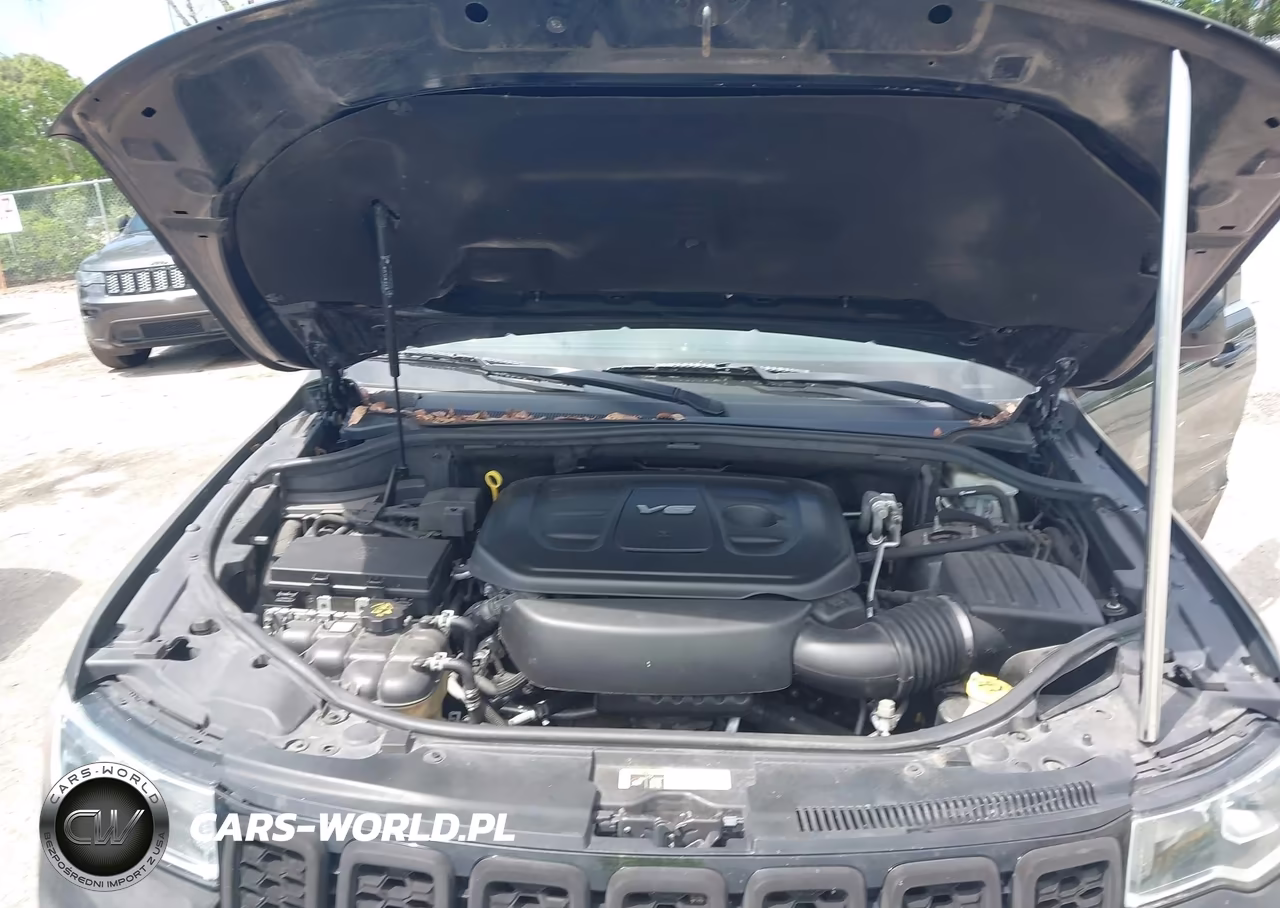 2018 Jeep Grand Cherokee Laredo E 4X2 VIN:1C4RJEAG6JC153298 - 10
