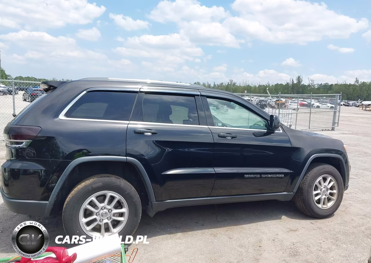 2018 Jeep Grand Cherokee Laredo E 4X2 VIN:1C4RJEAG6JC153298 - 13