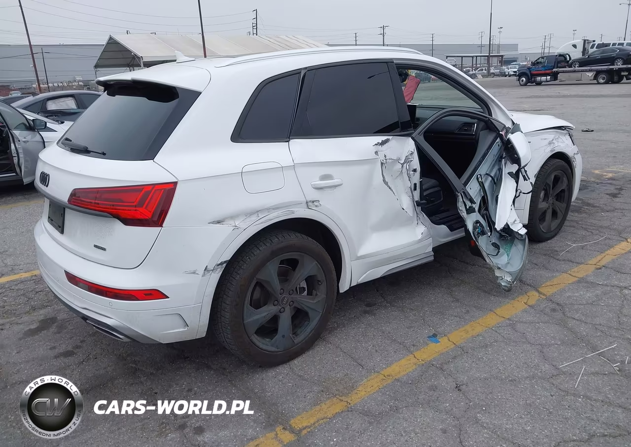 2023 Audi Q5 Premium Plus 45 Tfsi S Line Quattro VIN:WA1EAAFY6P2055292 - 4