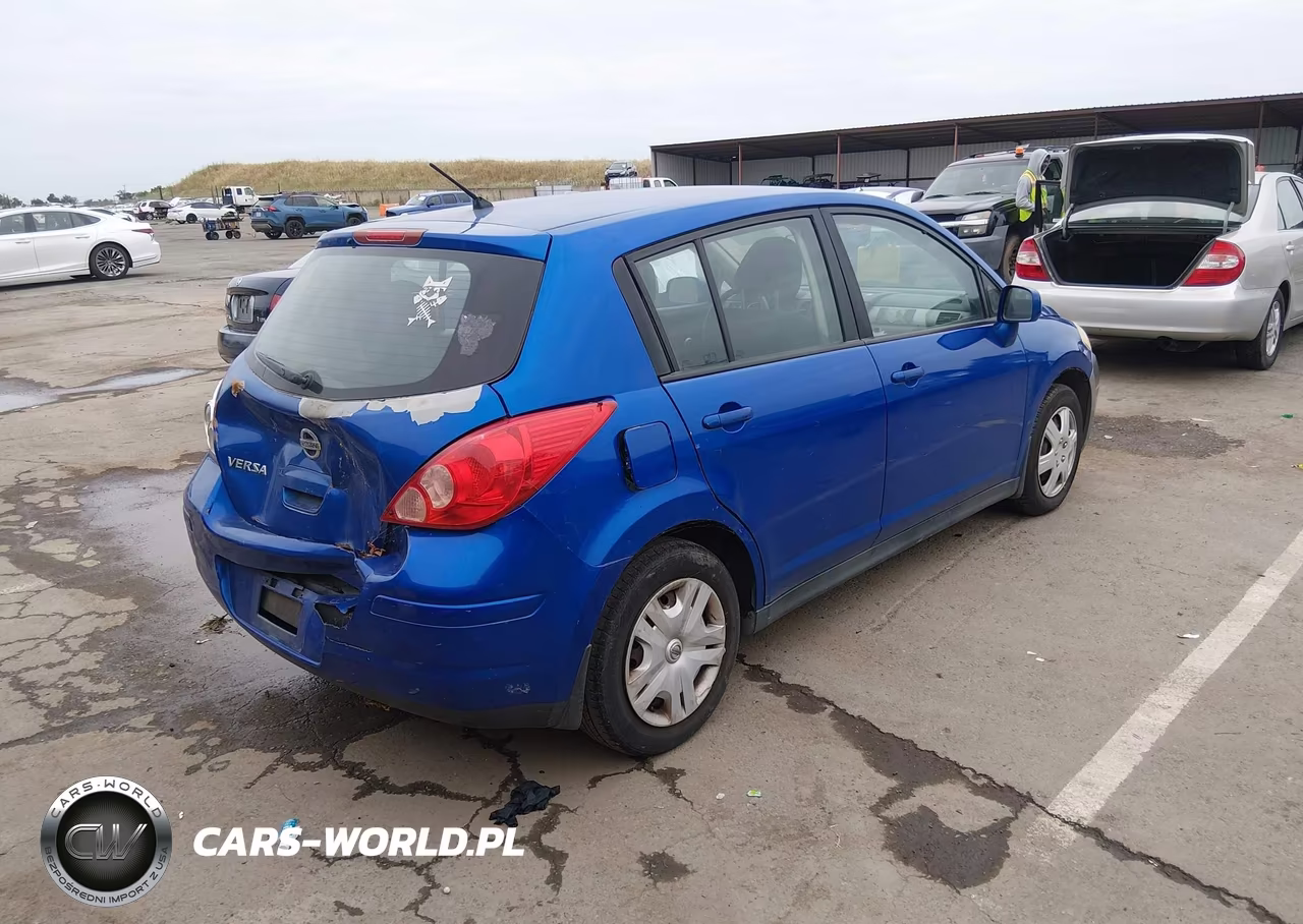 2011 Nissan Versa 1.8S VIN:3N1BC1CP3BL414736 - 4