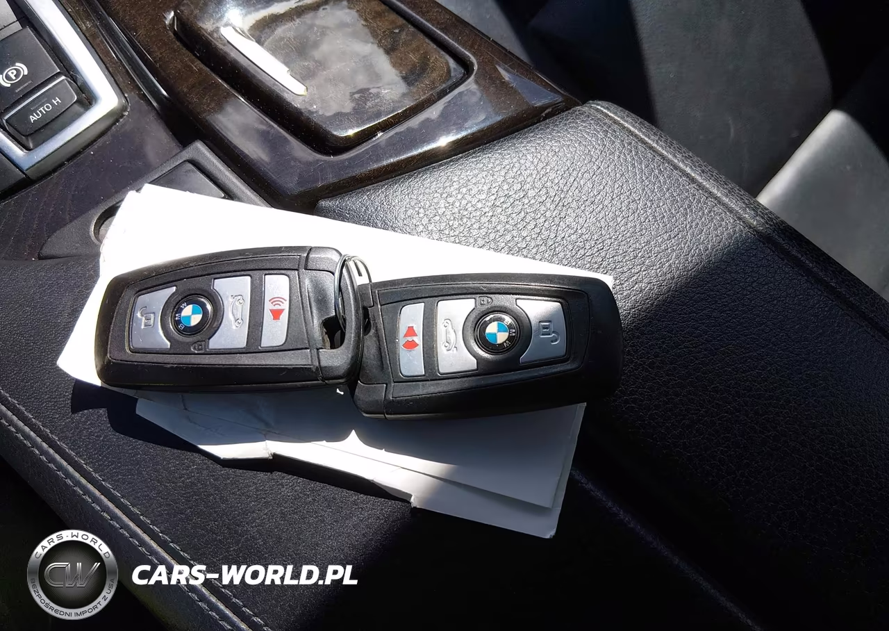 2013 BMW 528I xDrive VIN:WBAXH5C56DD112194 - 11