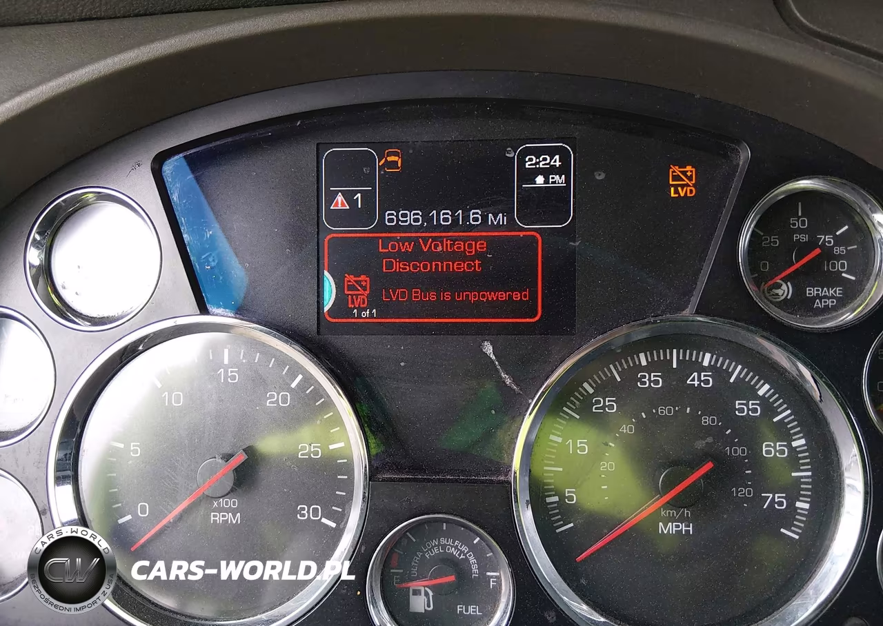 2017 Kenworth T680 VIN:1XKYDP9X7HJ126866 - 5